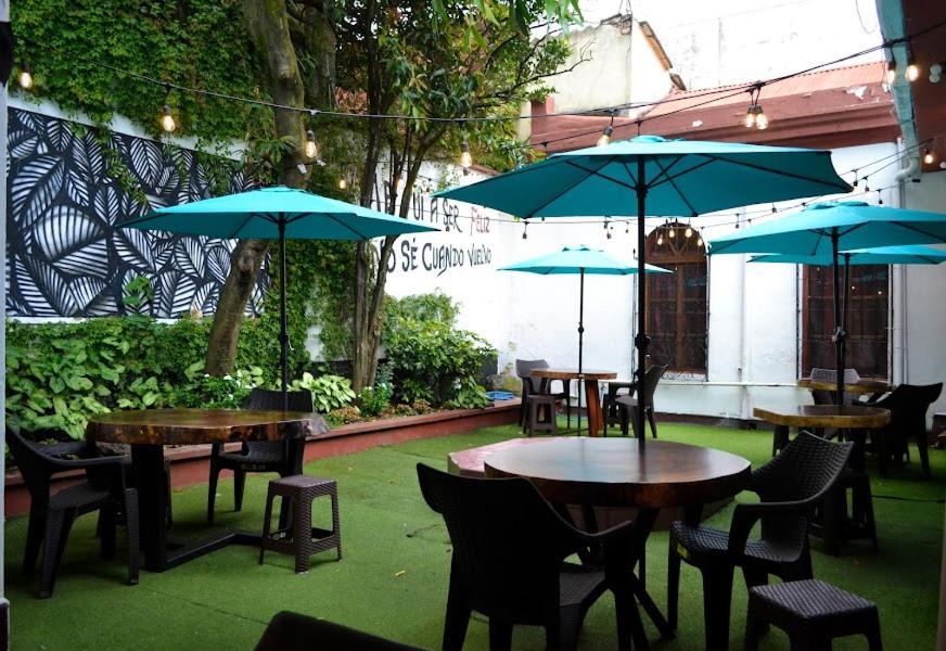 Nostalgic Hostel B&B Guatemala City Exterior photo